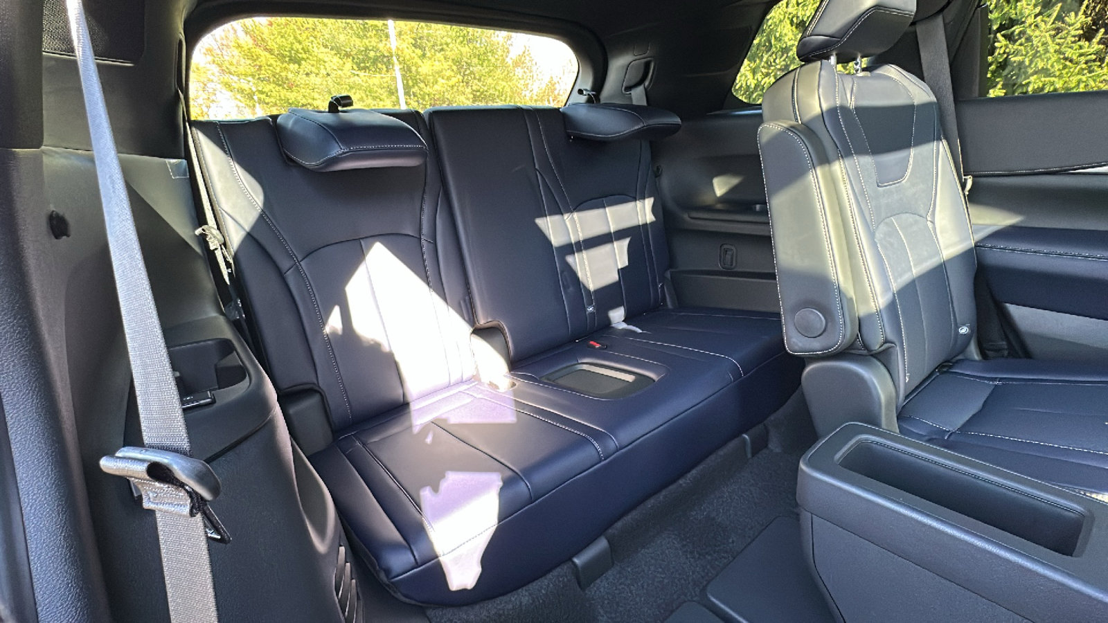 New 2026 INFINITI QX60 Sport w/ Dark Cargo Package image 11