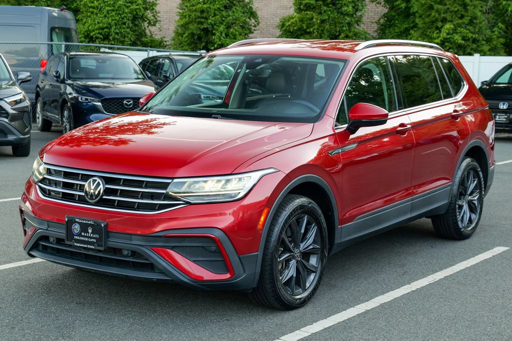 Used 2022 Volkswagen Tiguan SE AWD/4WD image 3
