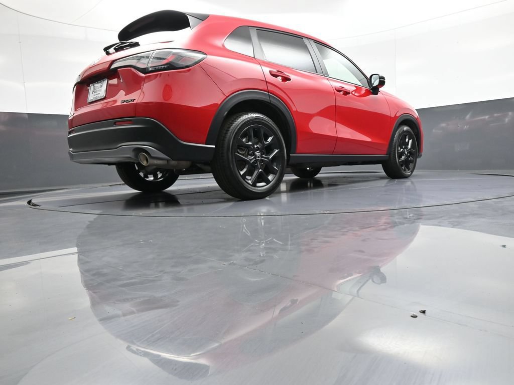 Certified 2025 Honda HR-V Sport image 28