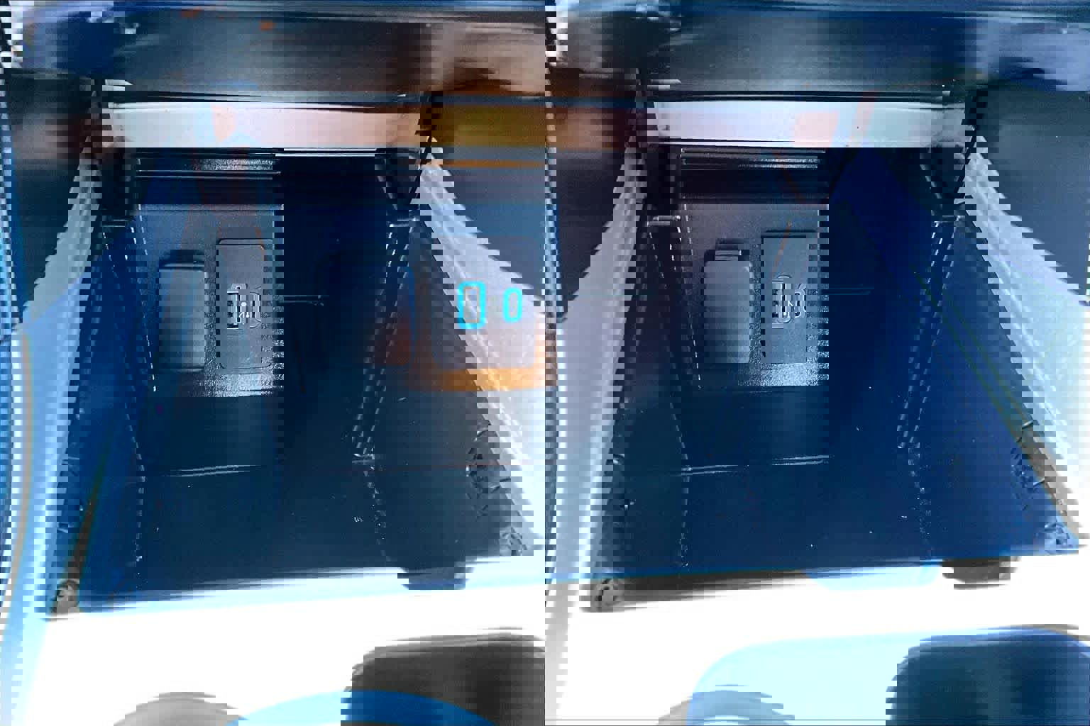 Used 2023 Ford Explorer XLT image 35