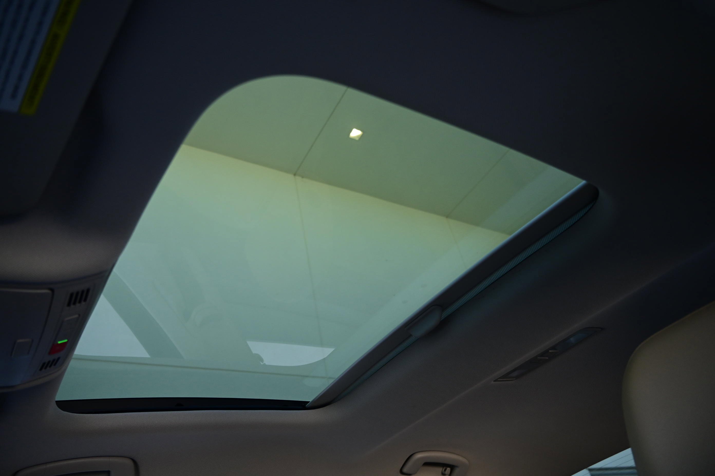 Used 2020 Volkswagen Jetta SE w/ SE Cold Weather Package image 23