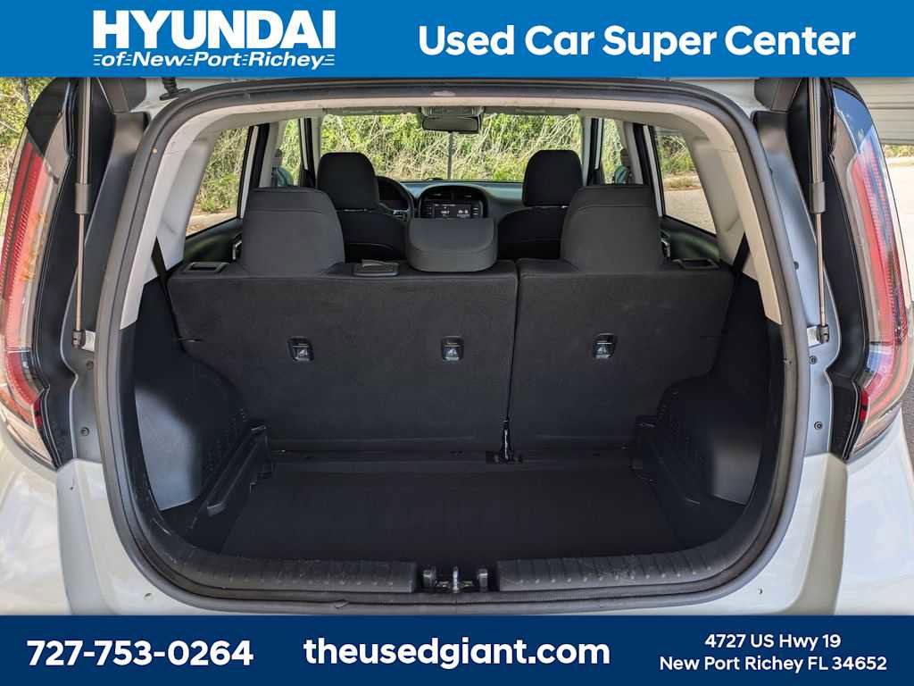 Used 2024 Kia Soul LX w/ Option Group 015 image 12