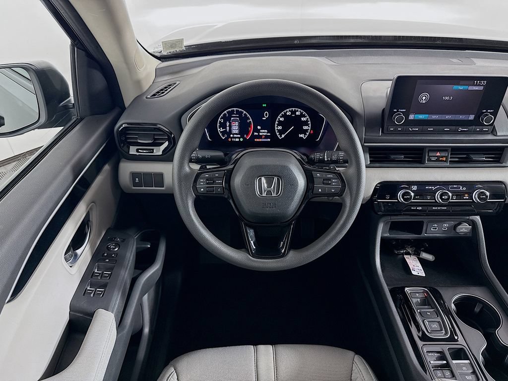 Certified 2023 Honda Pilot LX image 18