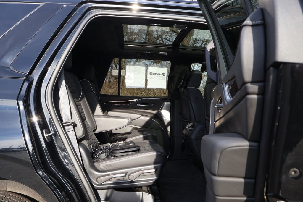 Used 2023 Cadillac Escalade Sport Platinum w/ LPO, ONYX Package image 56