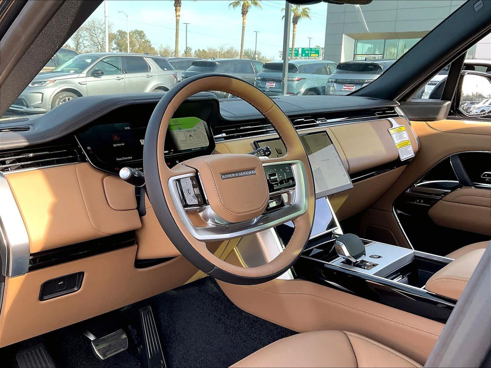 New 2025 Land Rover Range Rover Long Wheelbase SE AWD/4WD image 8