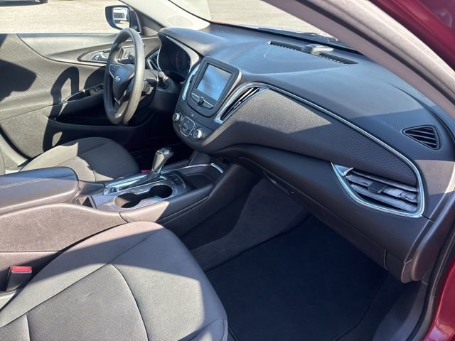 Used 2018 Chevrolet Malibu LT FWD image 15