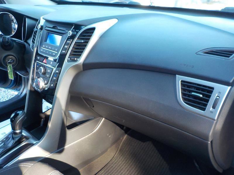 Used 2016 Hyundai Elantra GT FWD image 26
