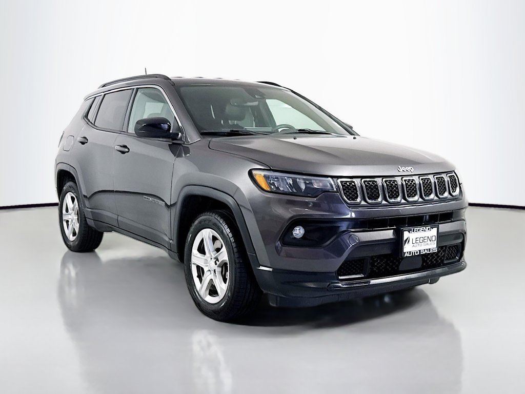 Used 2023 Jeep Compass Latitude w/ Convenience Group AWD/4WD image 4