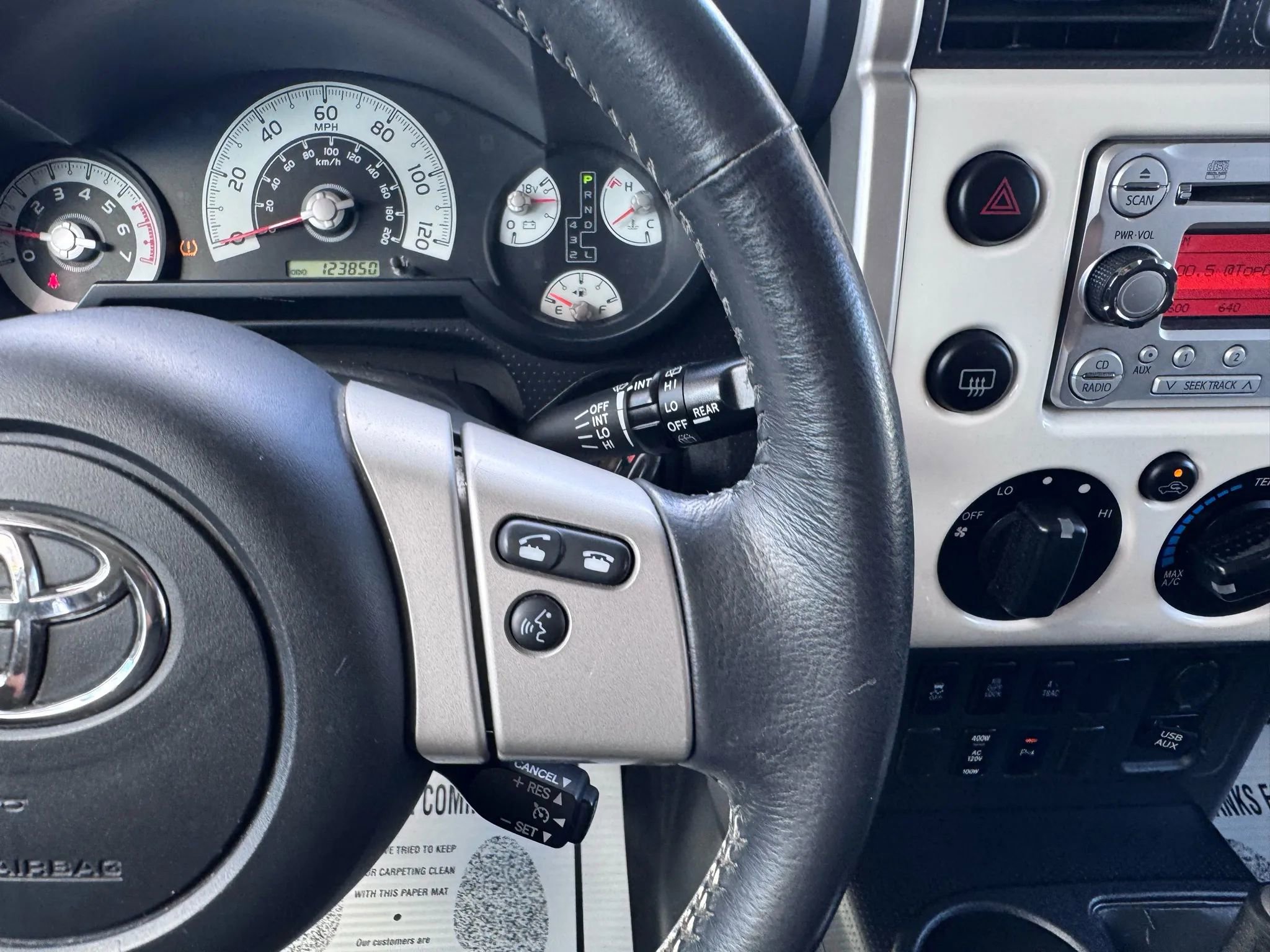 Used 2013 Toyota FJ Cruiser 4WD image 24