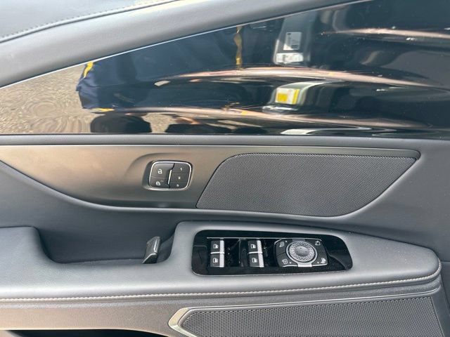 New 2026 Lincoln Nautilus Premier w/ Jet Appearance Package AWD/4WD image 13