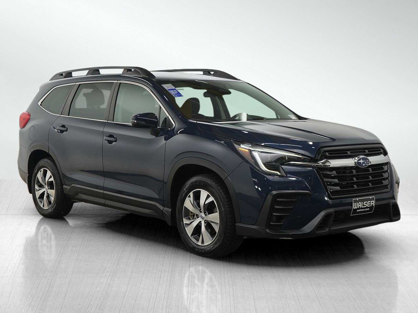 Used 2023 Subaru Ascent Premium image 7