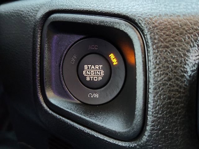 Used 2025 Jeep Gladiator Sport AWD/4WD image 18