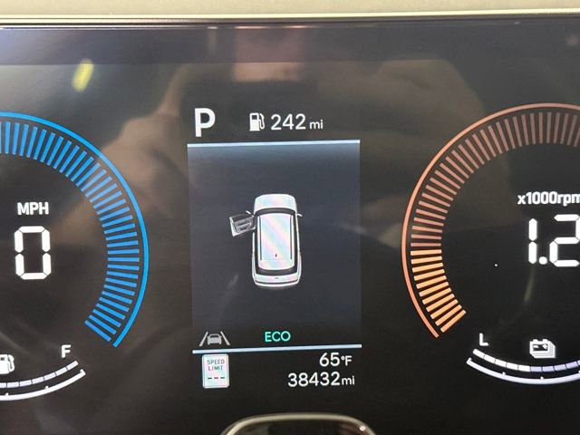 Used 2025 Hyundai Santa Fe SEL image 18