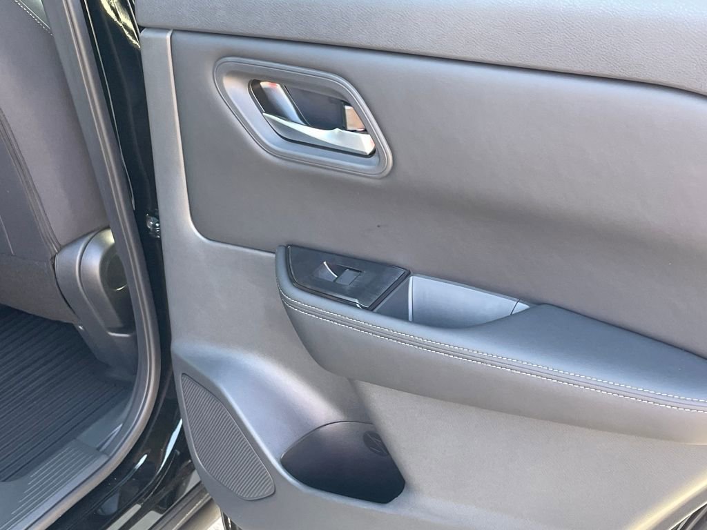 New 2026 Nissan Rogue SV w/ Cold Weather Package FWD image 43