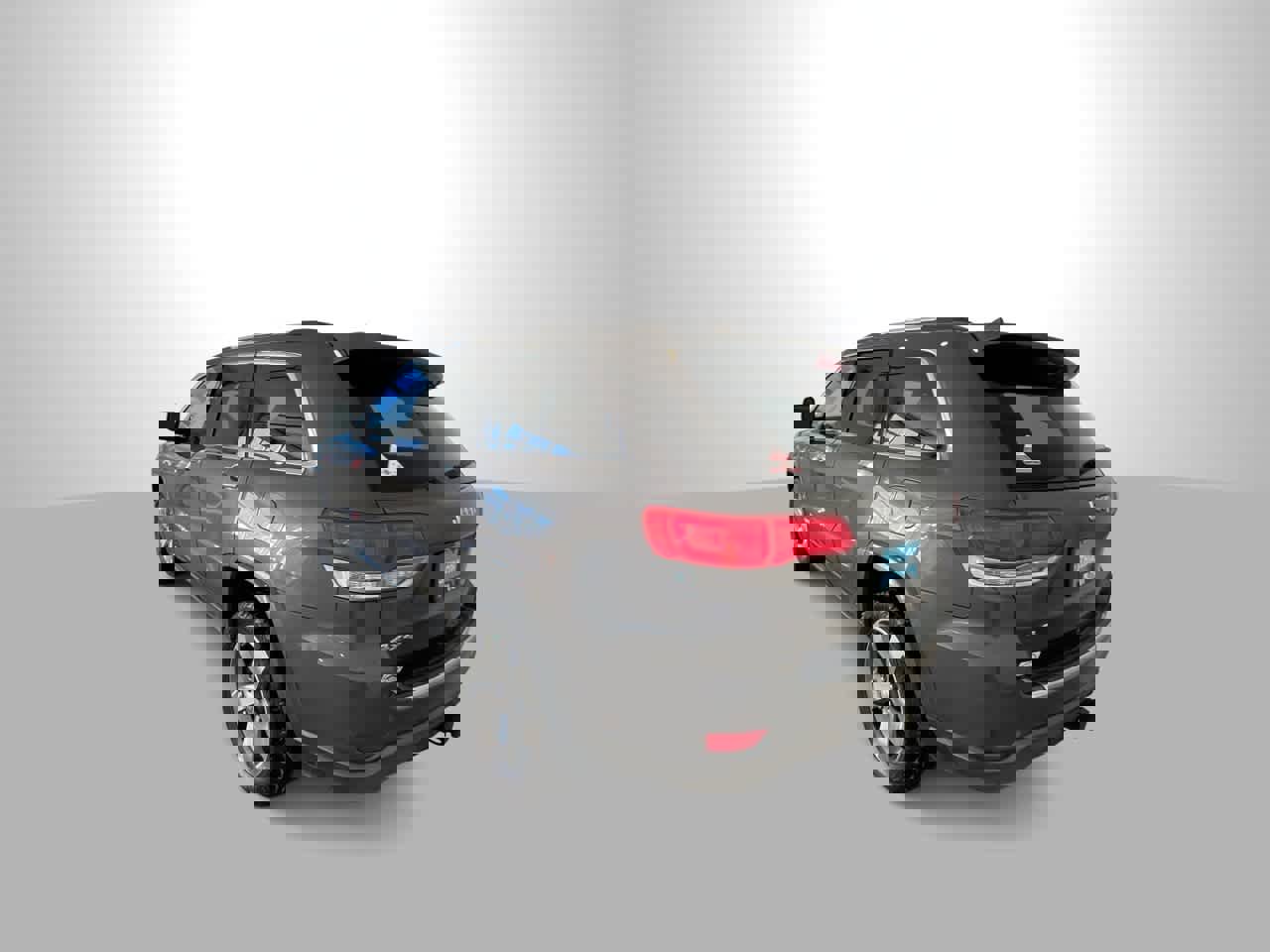 Used 2015 Jeep Grand Cherokee Overland image 6