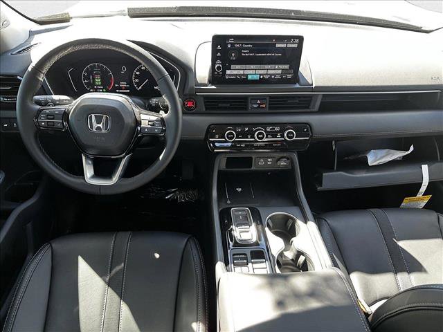 New 2025 Honda Pilot Touring image 15