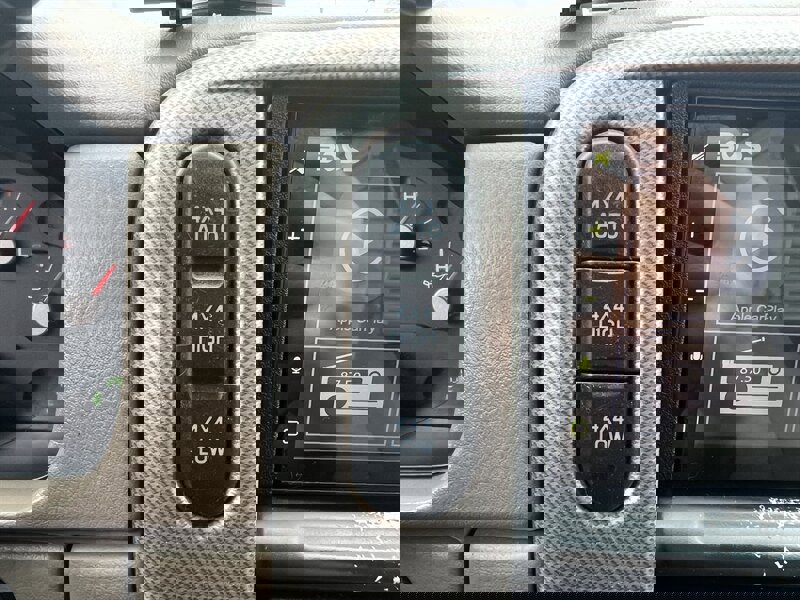 Used 2003 Ford Explorer XLT AWD/4WD image 18