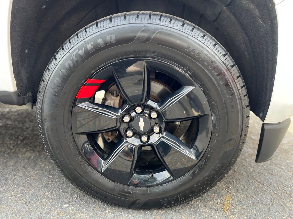 Used 2020 Chevrolet Colorado LT w/ Redline Special Edition RWD image 9
