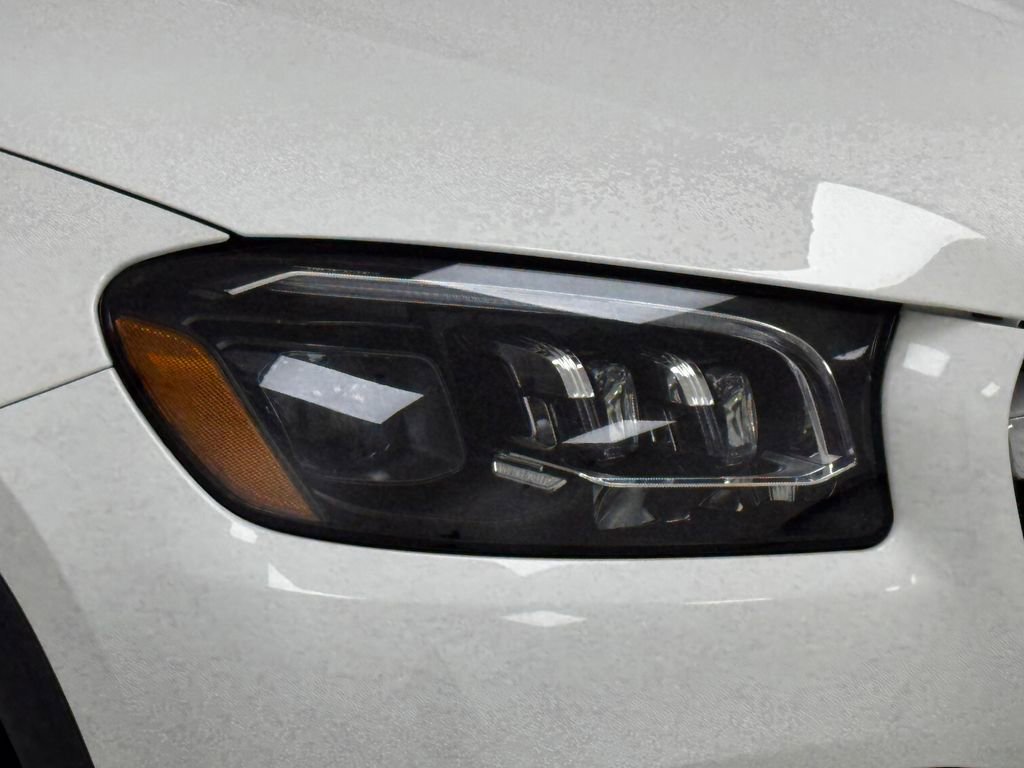 Used 2022 Mercedes-Benz GLS 450 4MATIC image 43