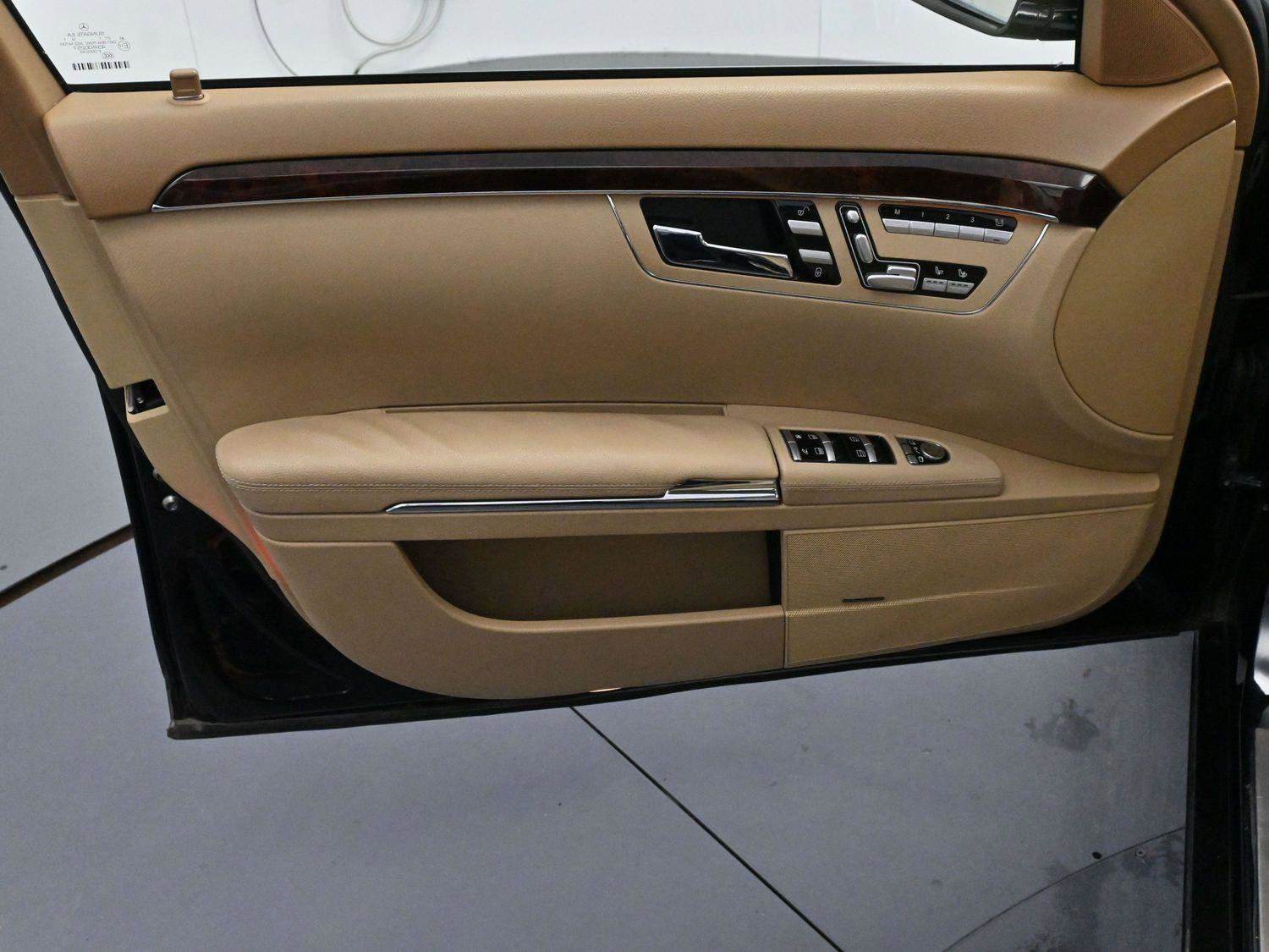 Used 2012 Mercedes-Benz S 550 4MATIC image 10