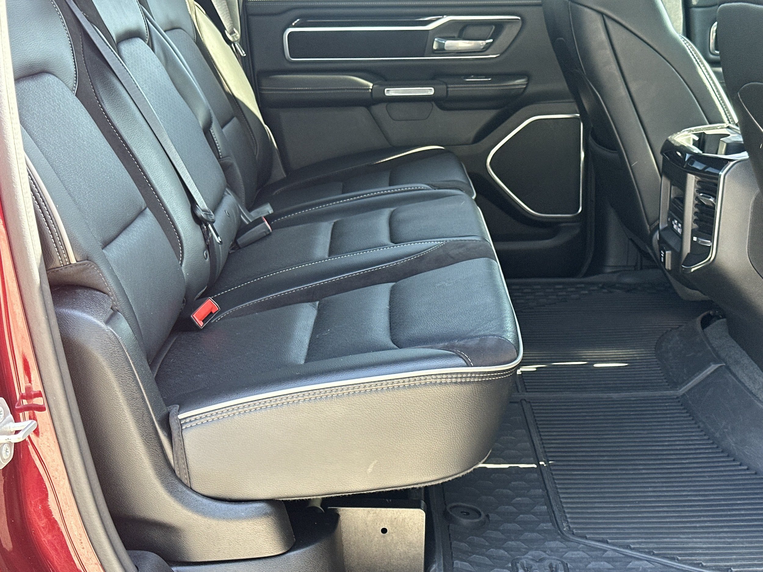 Used 2022 RAM 1500 Laramie RWD image 15
