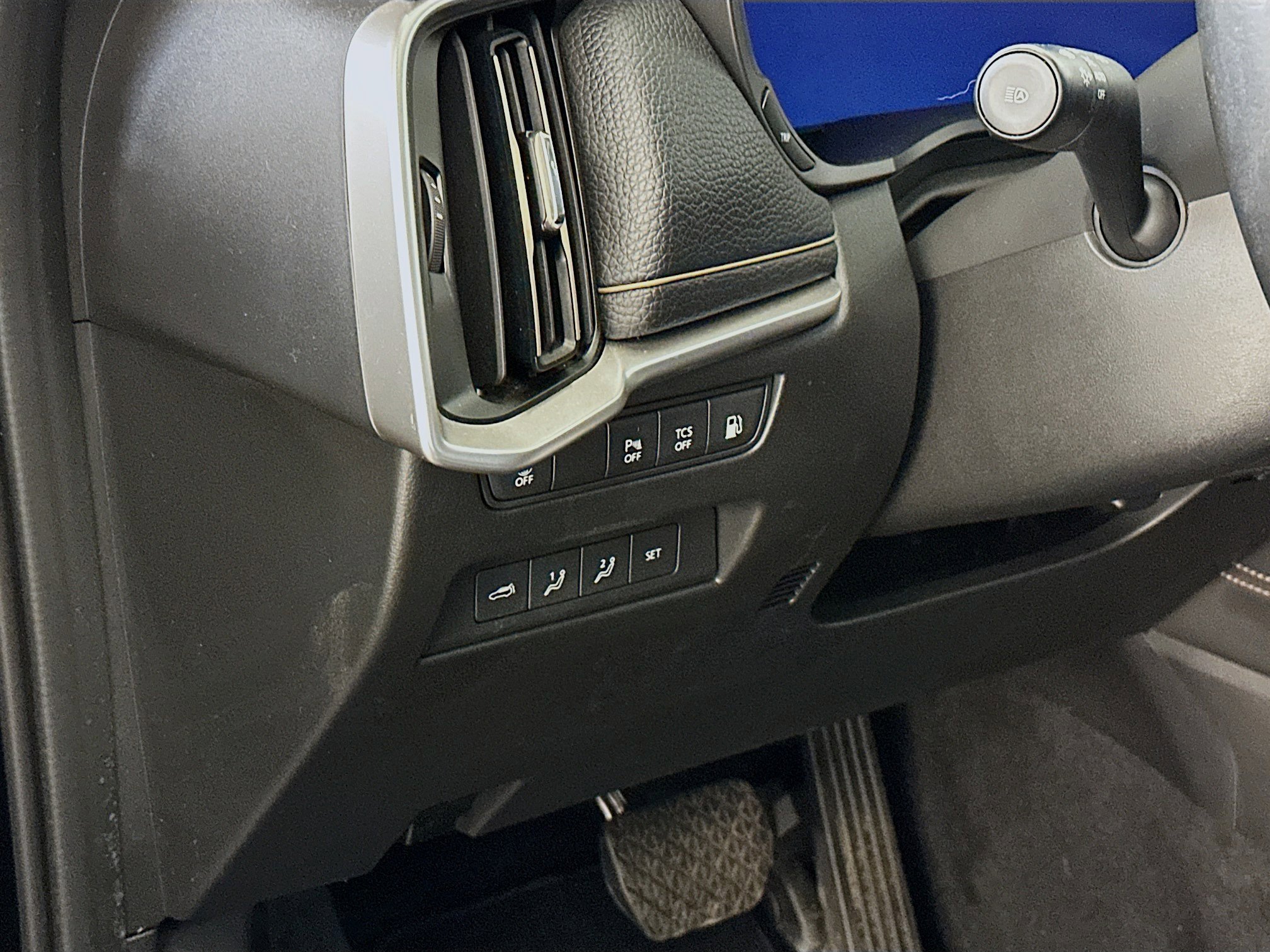 Used 2024 MAZDA CX-90 Plug-In Hybrid w/ Premium Pkg image 17