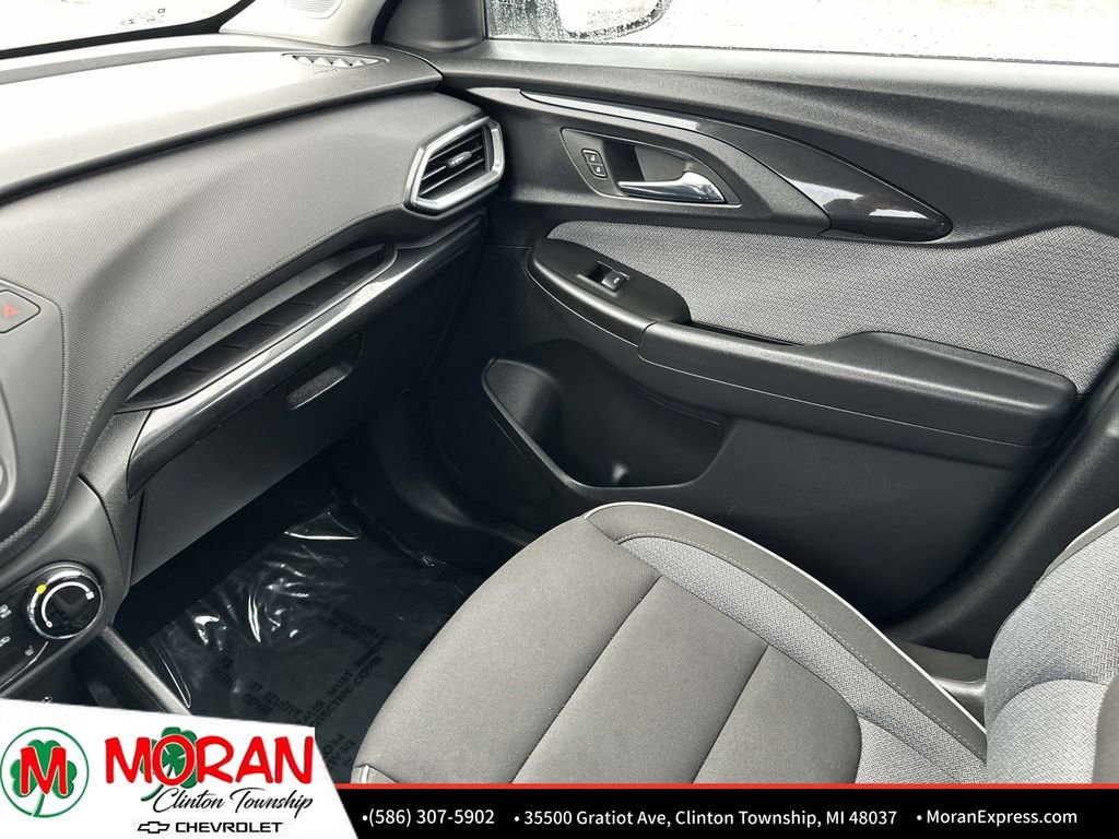 Certified 2023 Chevrolet TrailBlazer LT FWD image 32