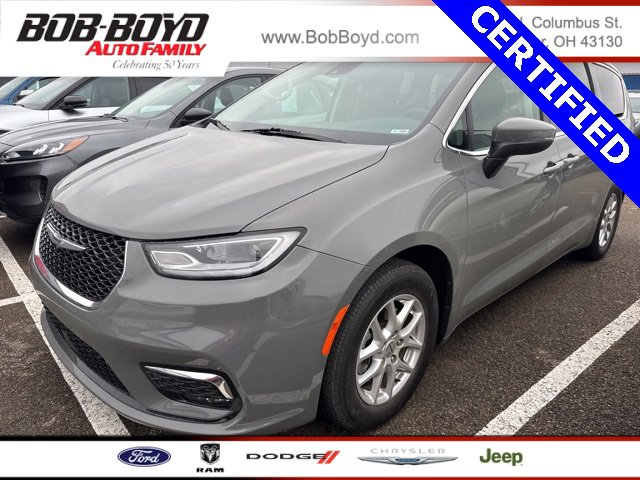 Used 2023 Chrysler Pacifica Touring-L image 1