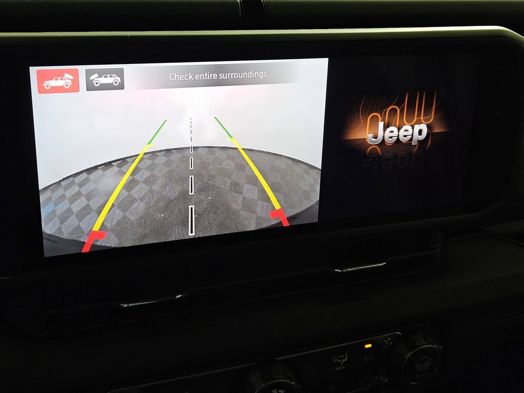 Used 2026 Jeep Wrangler Unlimited Rubicon AWD/4WD image 13