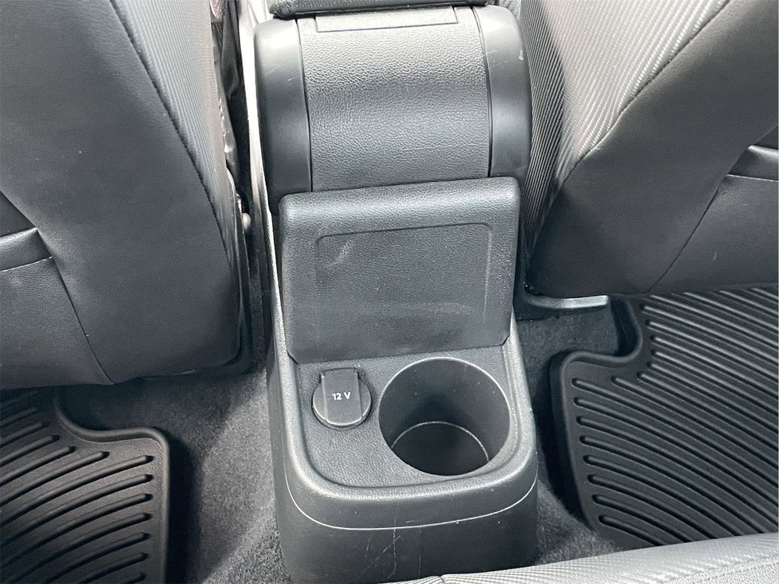 Used 2018 Volkswagen Beetle 2.0T S w/ Style & Comfort Package For S image 16