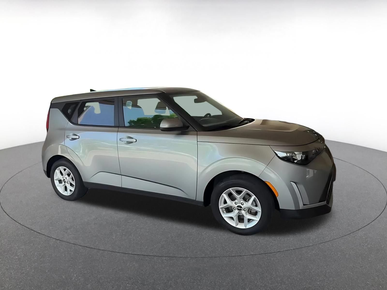 Used 2025 Kia Soul LX w/ LX Technology Package FWD video 2