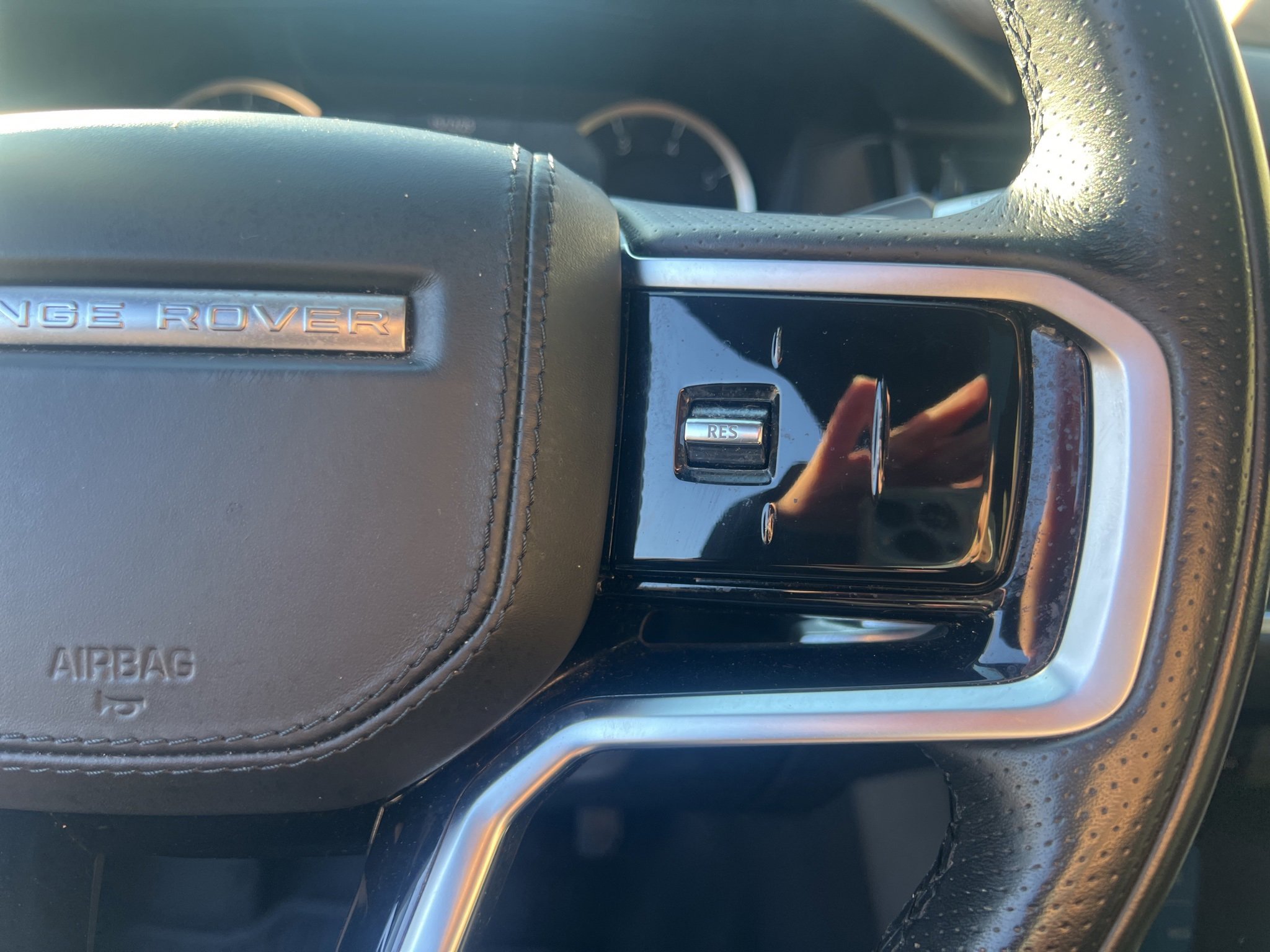 Used 2022 Land Rover Range Rover Velar S image 21