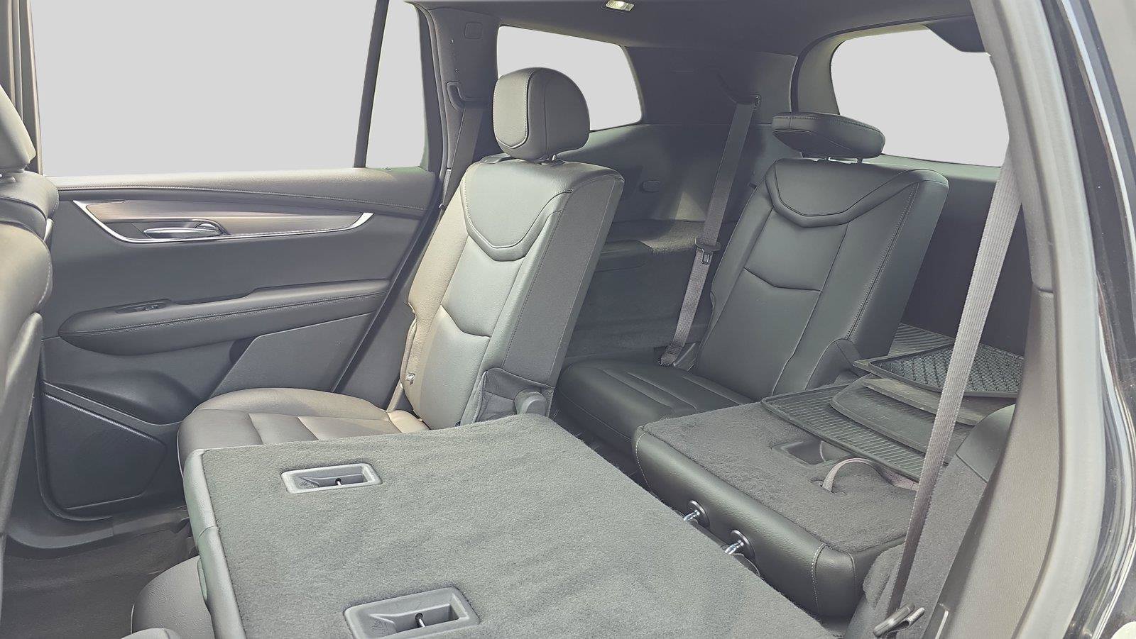 Used 2024 Cadillac XT6 Luxury AWD/4WD image 19