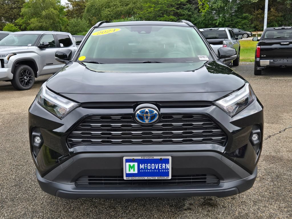 Used 2024 Toyota RAV4 XLE Premium w/ Weather Package AWD/4WD image 9