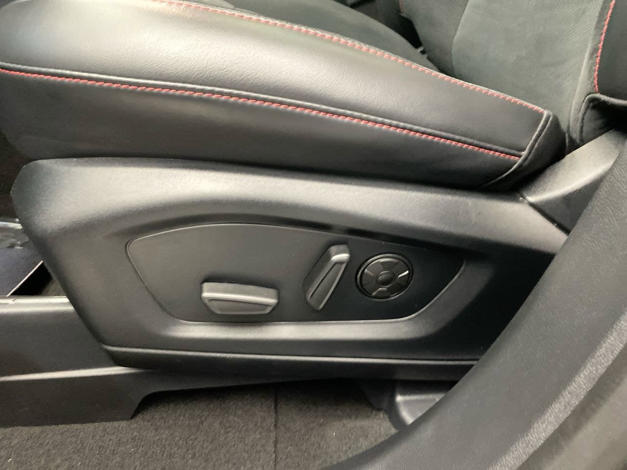 Used 2025 Ford Explorer ST w/ Sun And Sound Package AWD/4WD image 13