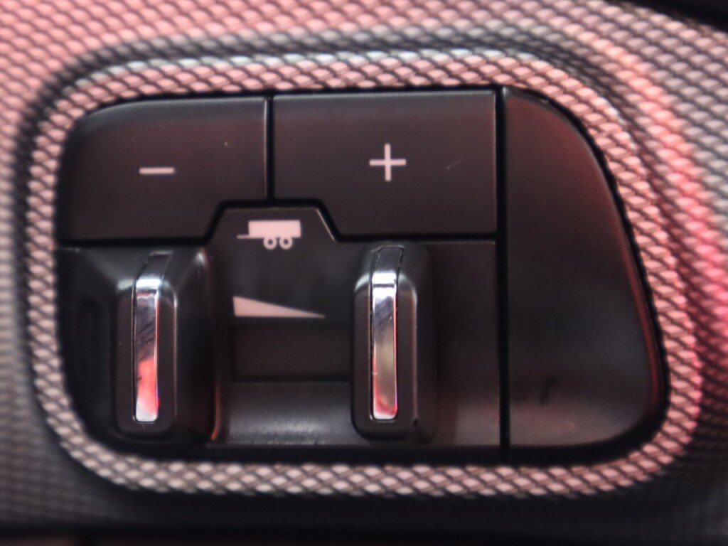 Used 2019 Dodge Durango R/T w/ Technology Group AWD/4WD image 27
