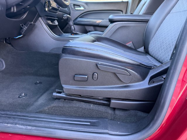 Used 2017 Chevrolet Colorado Z71 AWD/4WD image 14