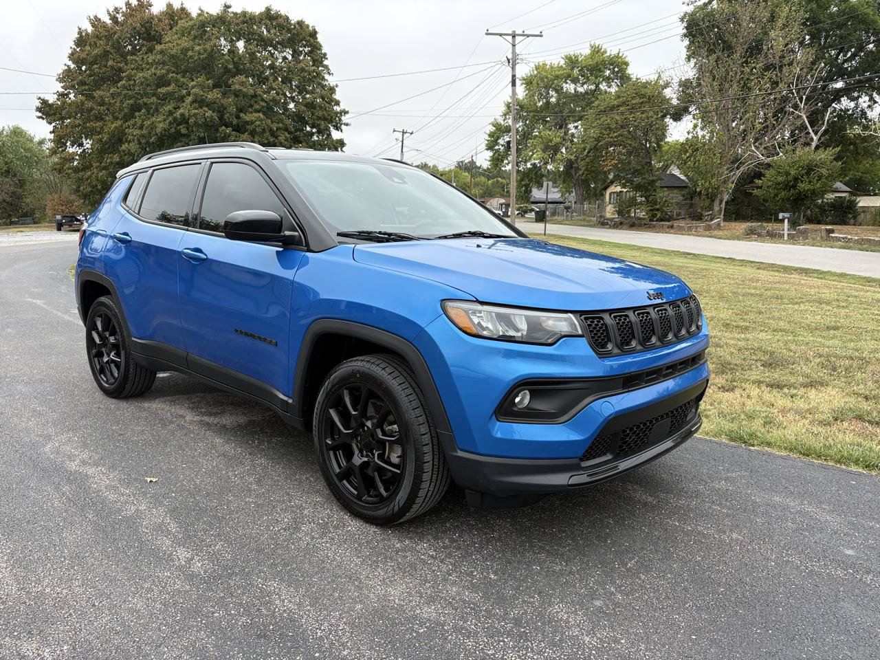Used 2023 Jeep Compass Latitude w/ Convenience Group AWD/4WD image 19