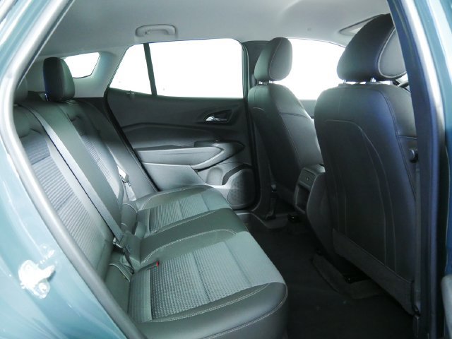 Used 2025 Chevrolet Trax LT FWD image 14