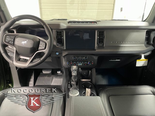 New 2025 Ford Bronco Badlands image 13