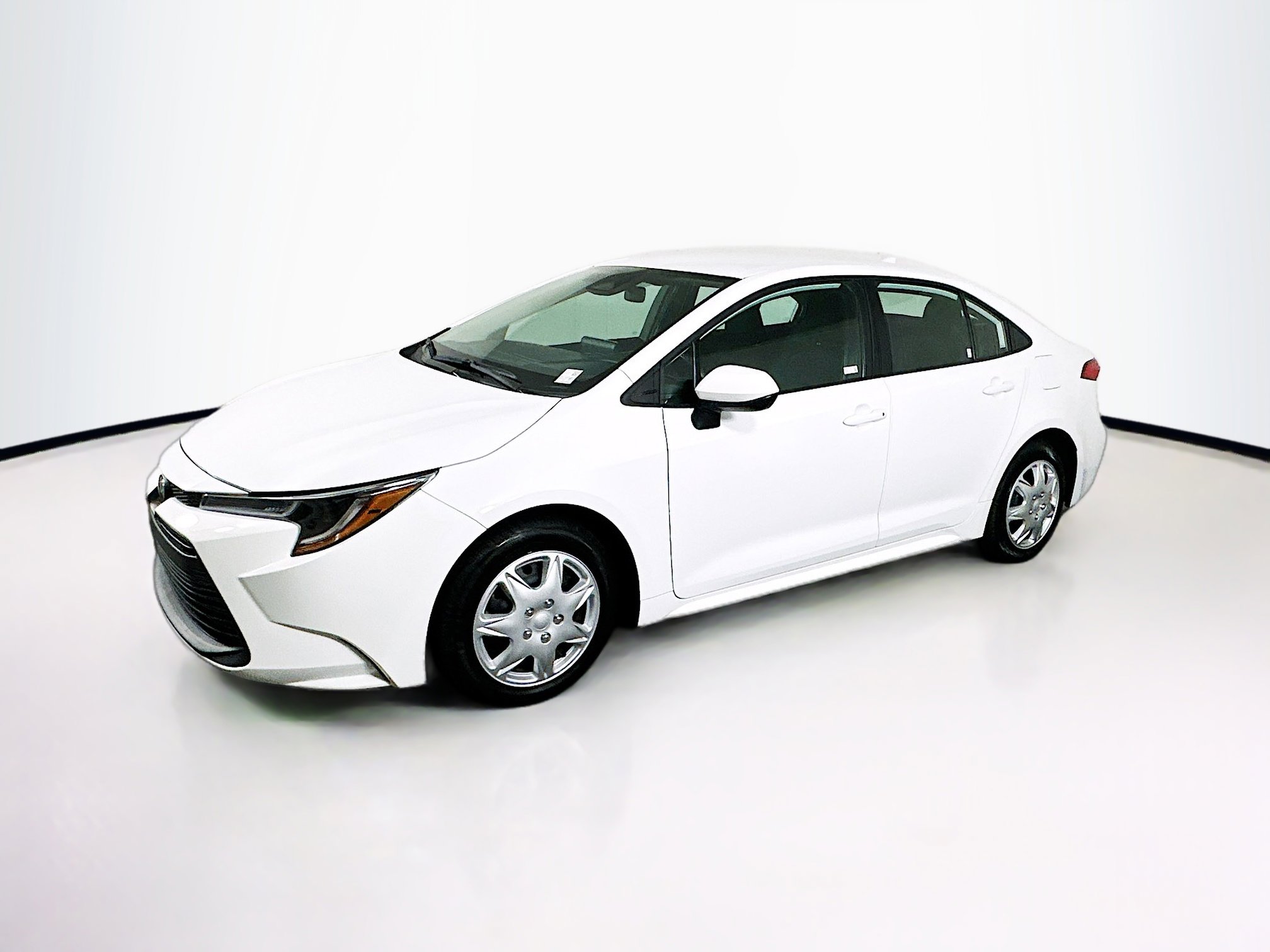 Used 2024 Toyota Corolla LE FWD image 4