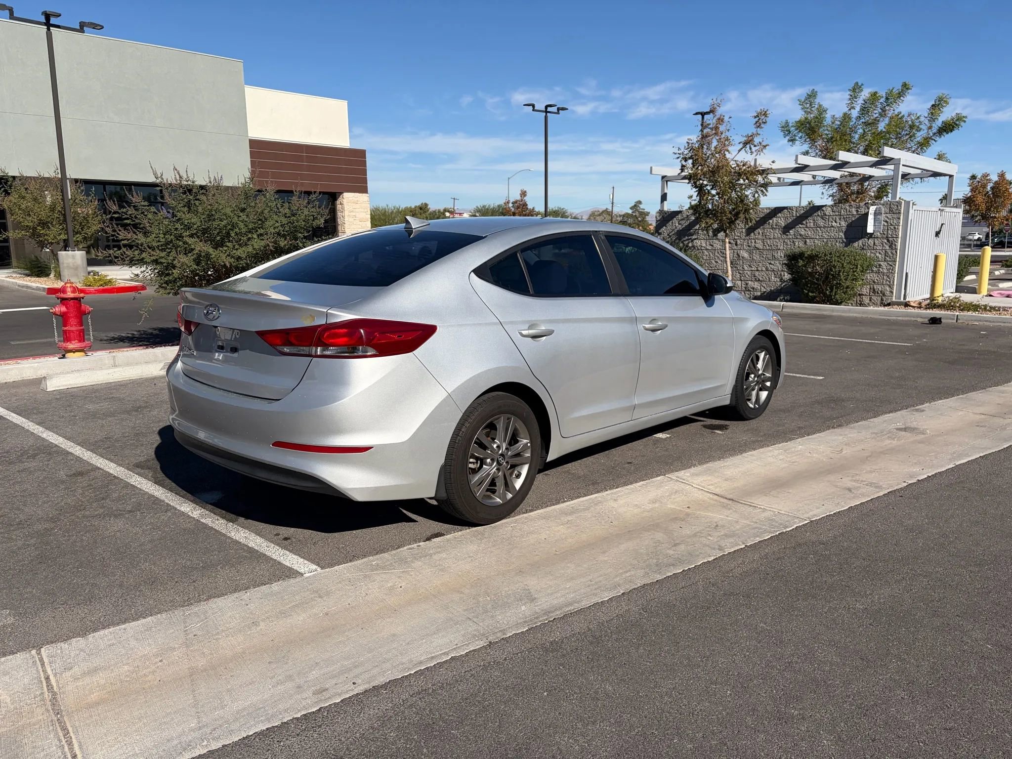 Used 2018 Hyundai Elantra SEL FWD image 11