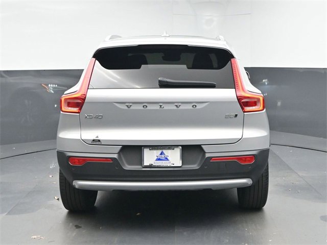 Used 2023 Volvo XC40 B5 Plus w/ Driver Assist Package image 7
