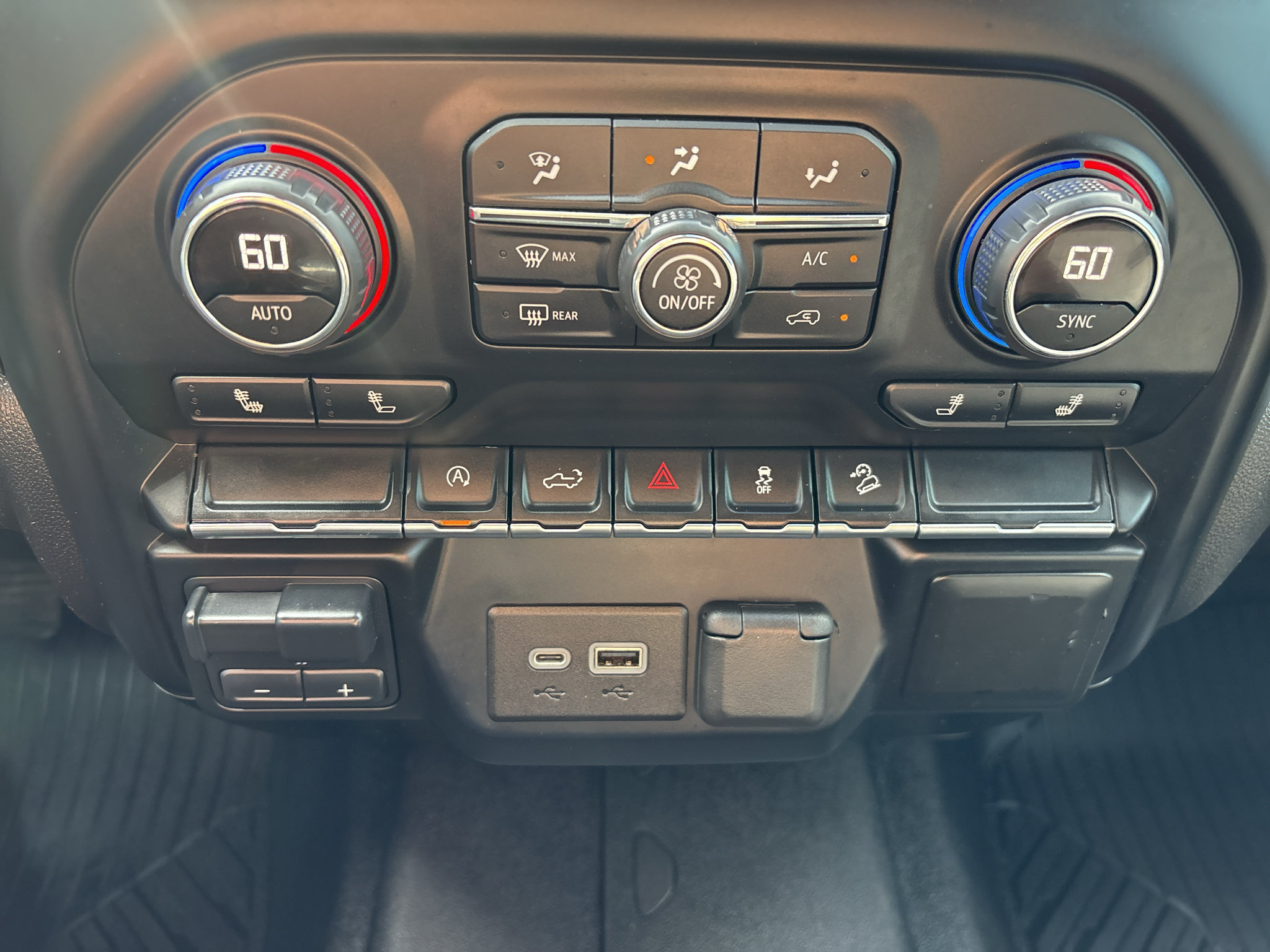 Used 2020 Chevrolet Silverado 1500 LT Trail Boss w/ Convenience Package AWD/4WD image 23
