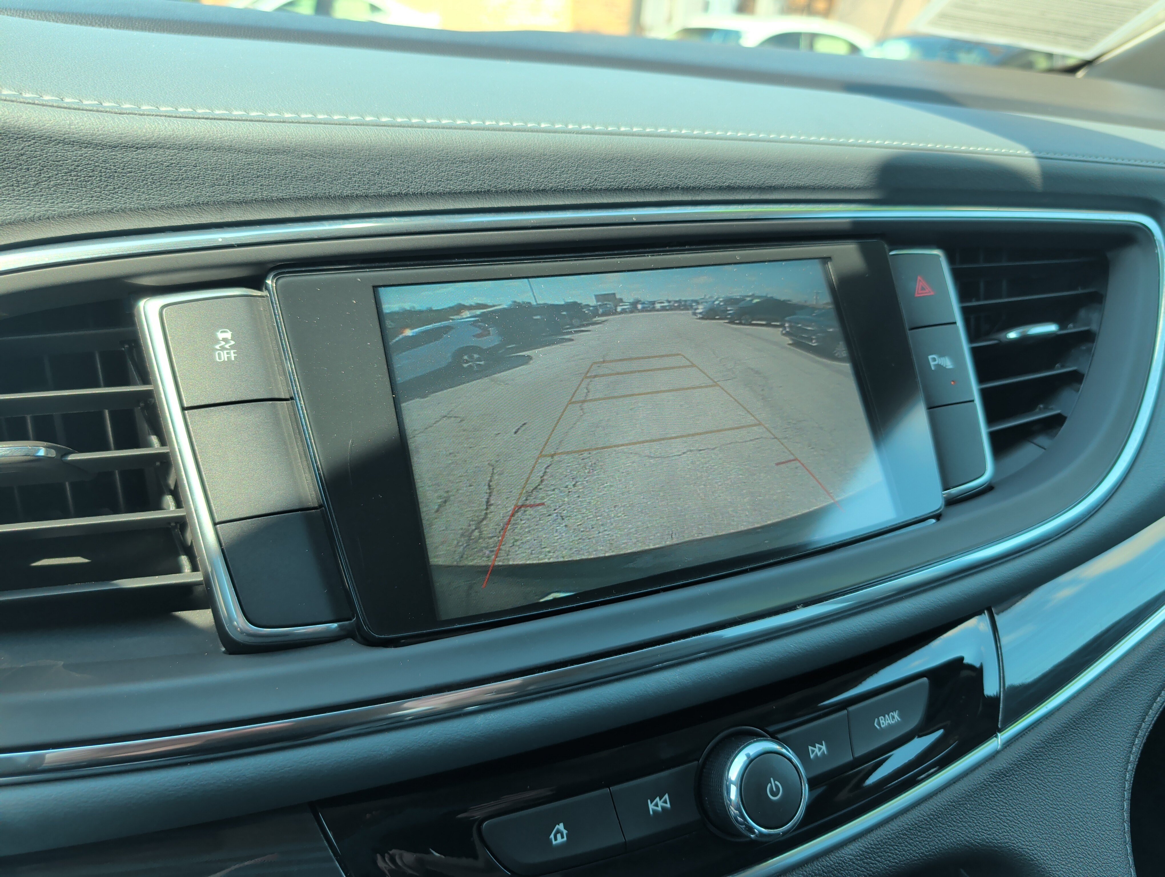 Used 2019 Buick Enclave Essence FWD image 41