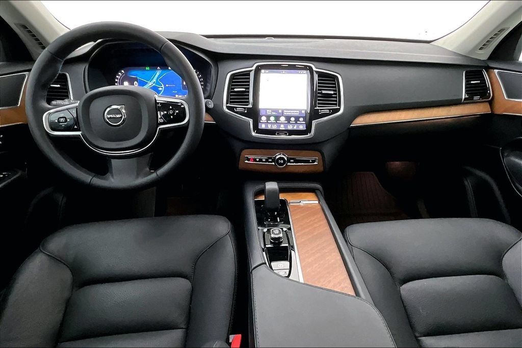 Certified 2024 Volvo XC90 B6 Plus AWD/4WD image 18