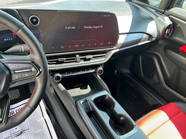 Used 2025 Chevrolet Equinox EV RS FWD image 20