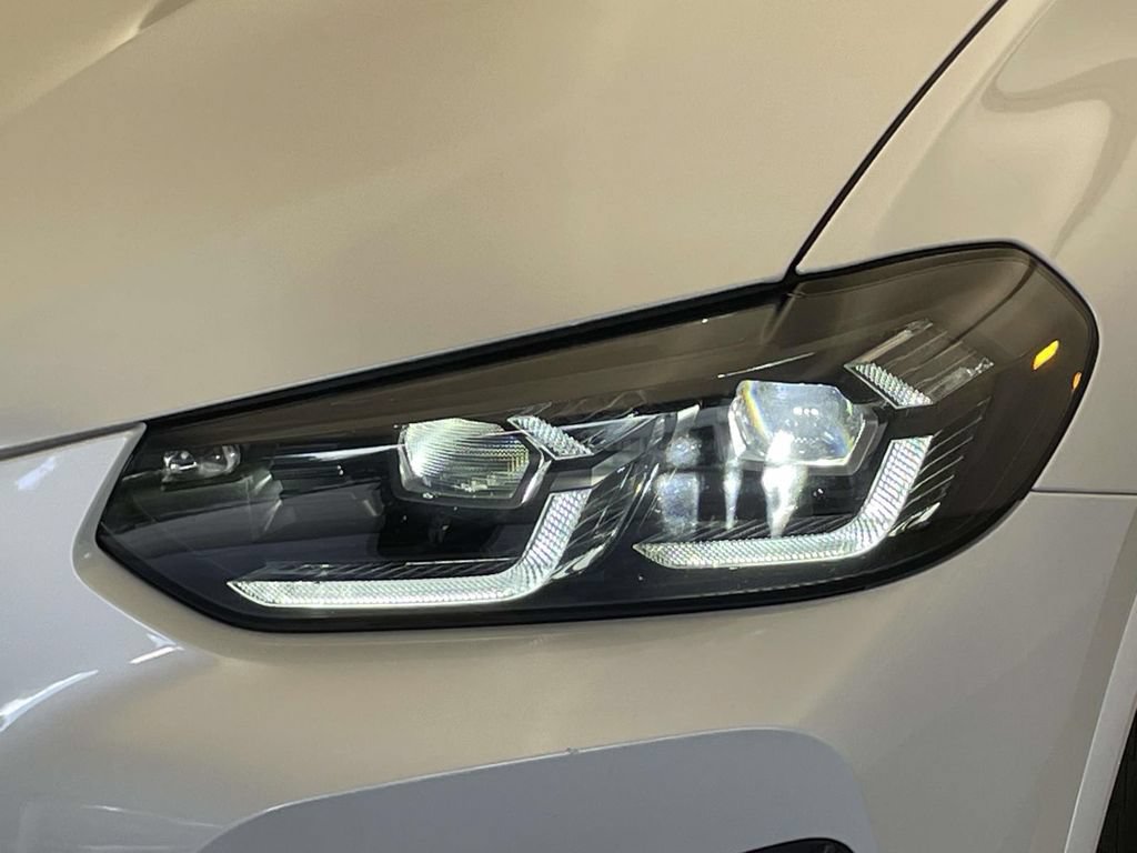Used 2023 BMW X3 xDrive30i w/ M Sport Package AWD/4WD image 10