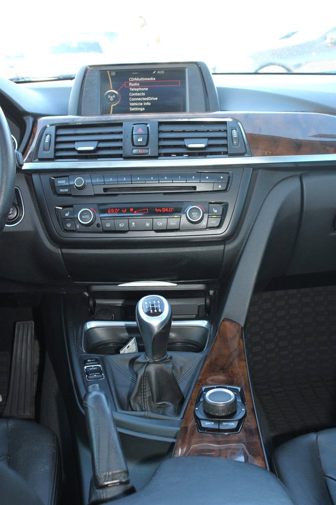 Used 2013 BMW 335i xDrive Sedan AWD/4WD image 12