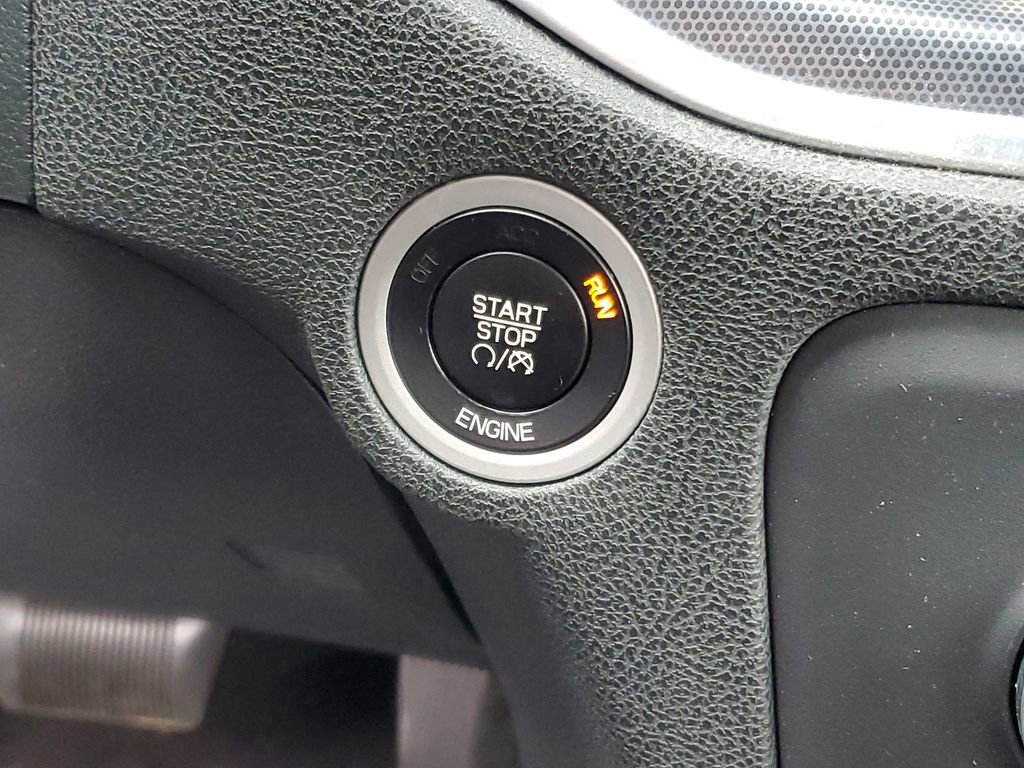 Used 2015 Dodge Charger SXT RWD image 18